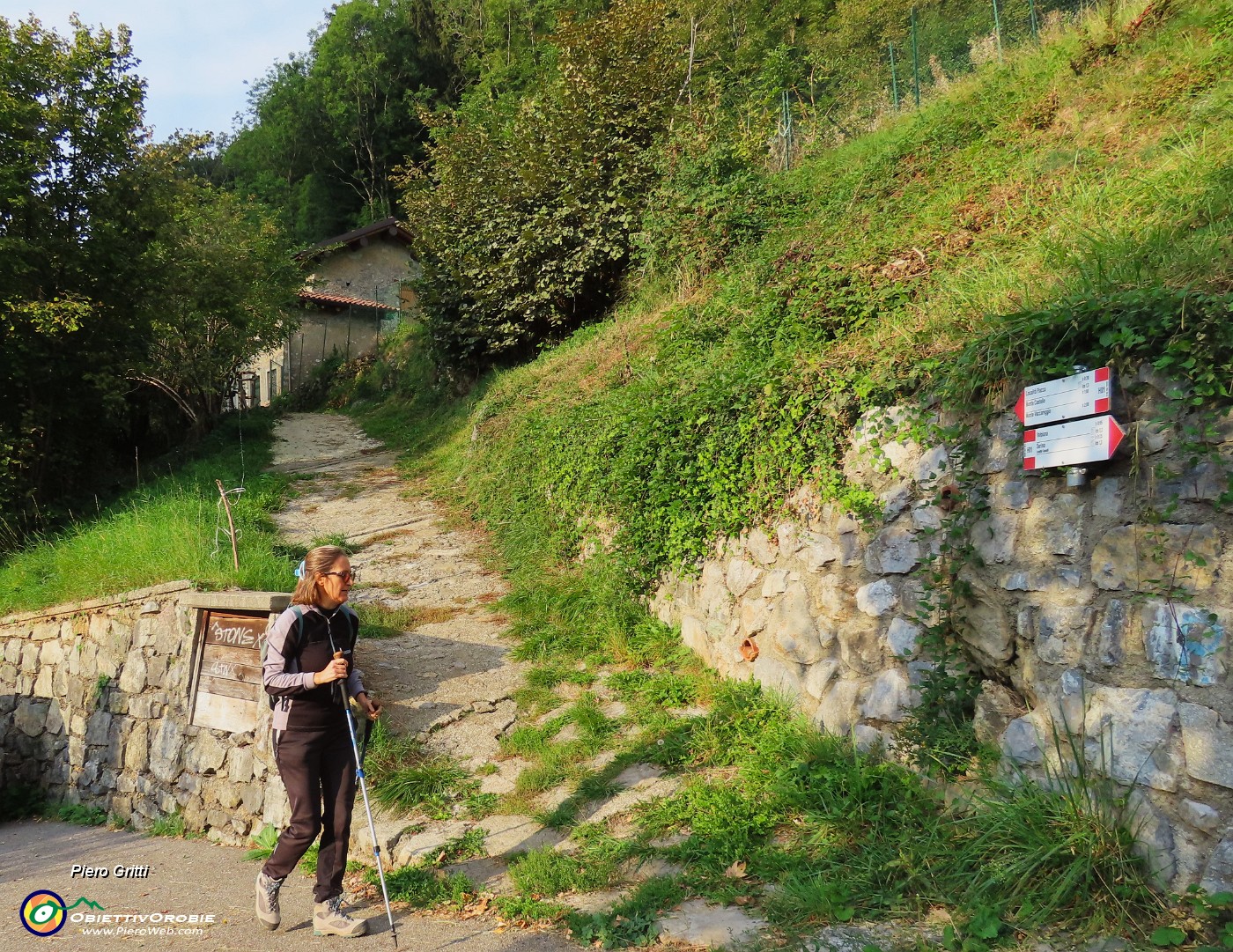 03 Partenza da Via Castello di Valpiana.JPG